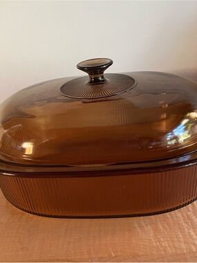 Amber Glass Covered Casserole with Lid - Classic Bakeware